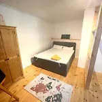 - Mit Garten Apartament Weener