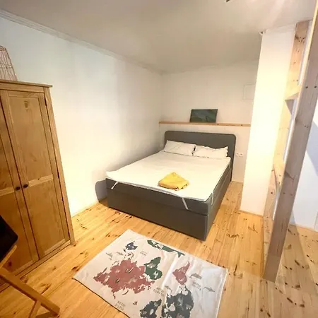 - Mit Garten Apartament Weener