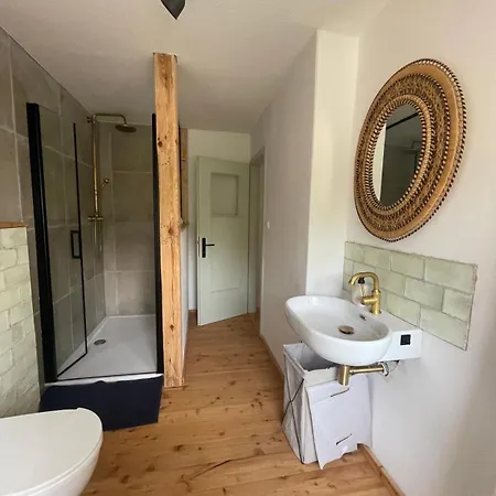 Apartament - Mit Garten